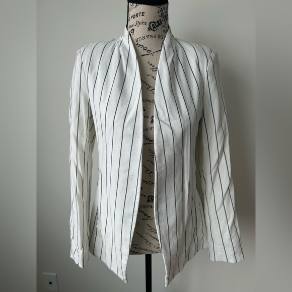 🚨Gentle Fawn Ivory Pinstripe Rayon Blend Open Blazer - Size - S - Picture 1 of 6